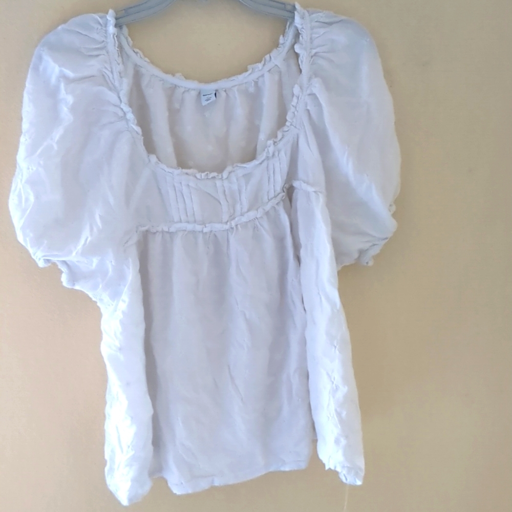 Old navy White Puff Sleeve With Flower Accents